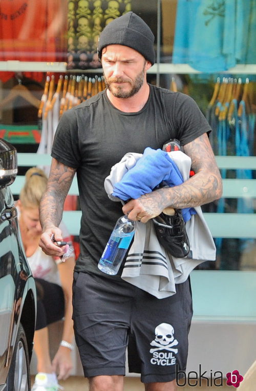 David Beckham abandona su gimnasio SoulCycle en Bretwood