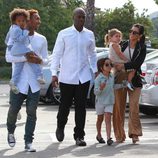 Kourtney Kardashian con Michael Ray y Corey Gamble en la Misa de Pascua 2015