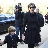 Kalina de Bulgaria y su hijo Simeón en el funeral de Kardam de Bulgaria