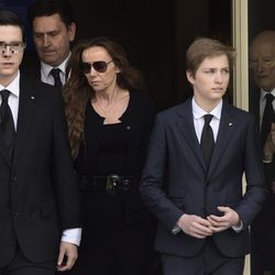 Miriam Ungría y sus hijos en el funeral de Kardam de Bulgaria