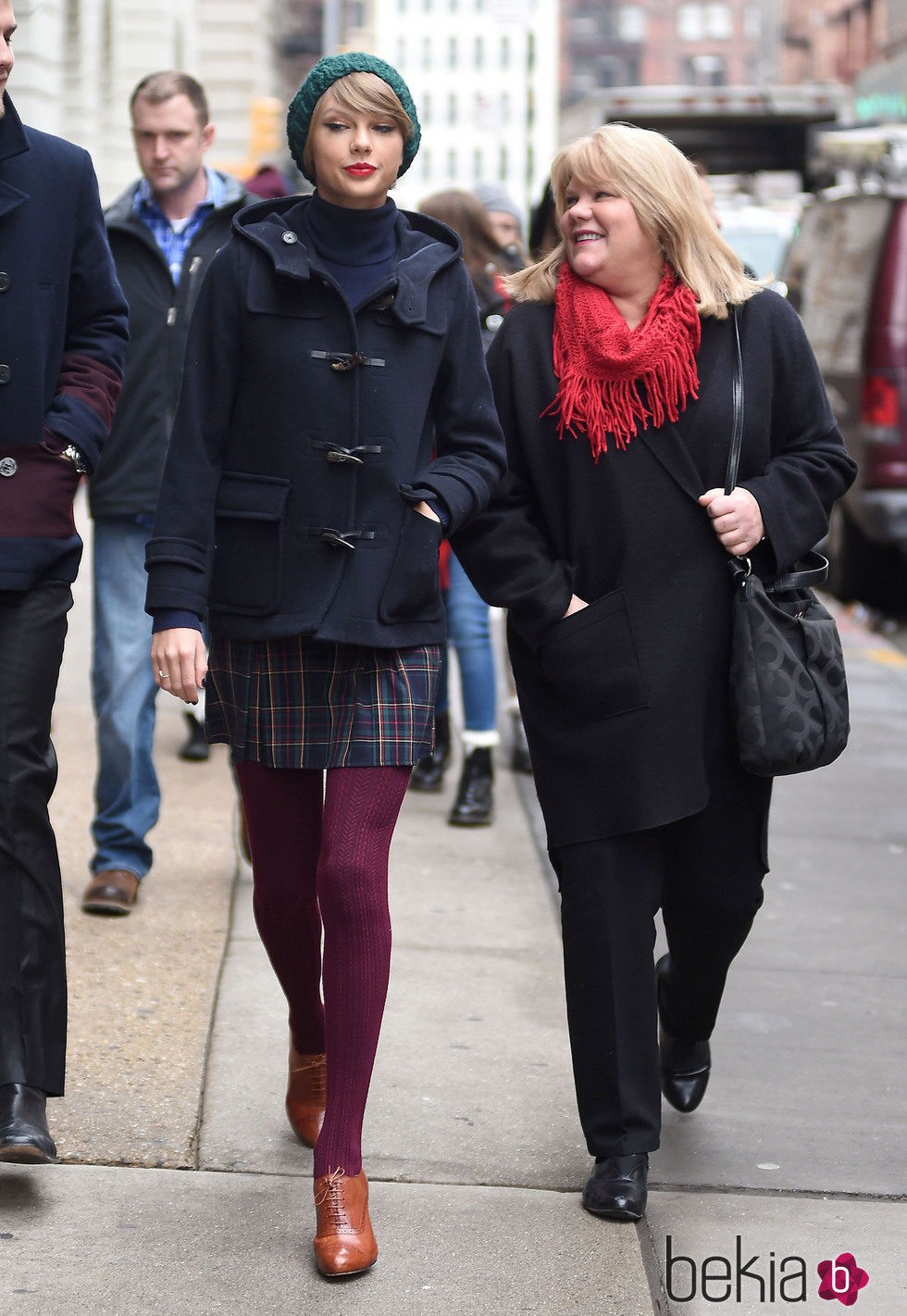 Taylor Swift con su madre