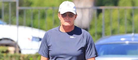 Bruce Jenner con ropa deportiva