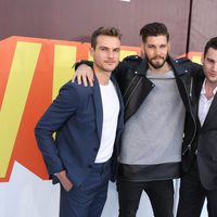 Ryan Cooper, Casey Jon Deidrick y John Garet Stoker en los MTV Movie Awards 2015