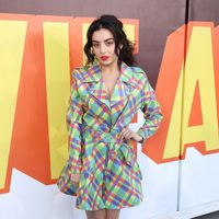 Charli XCX en los MTV Movie Awards 2015