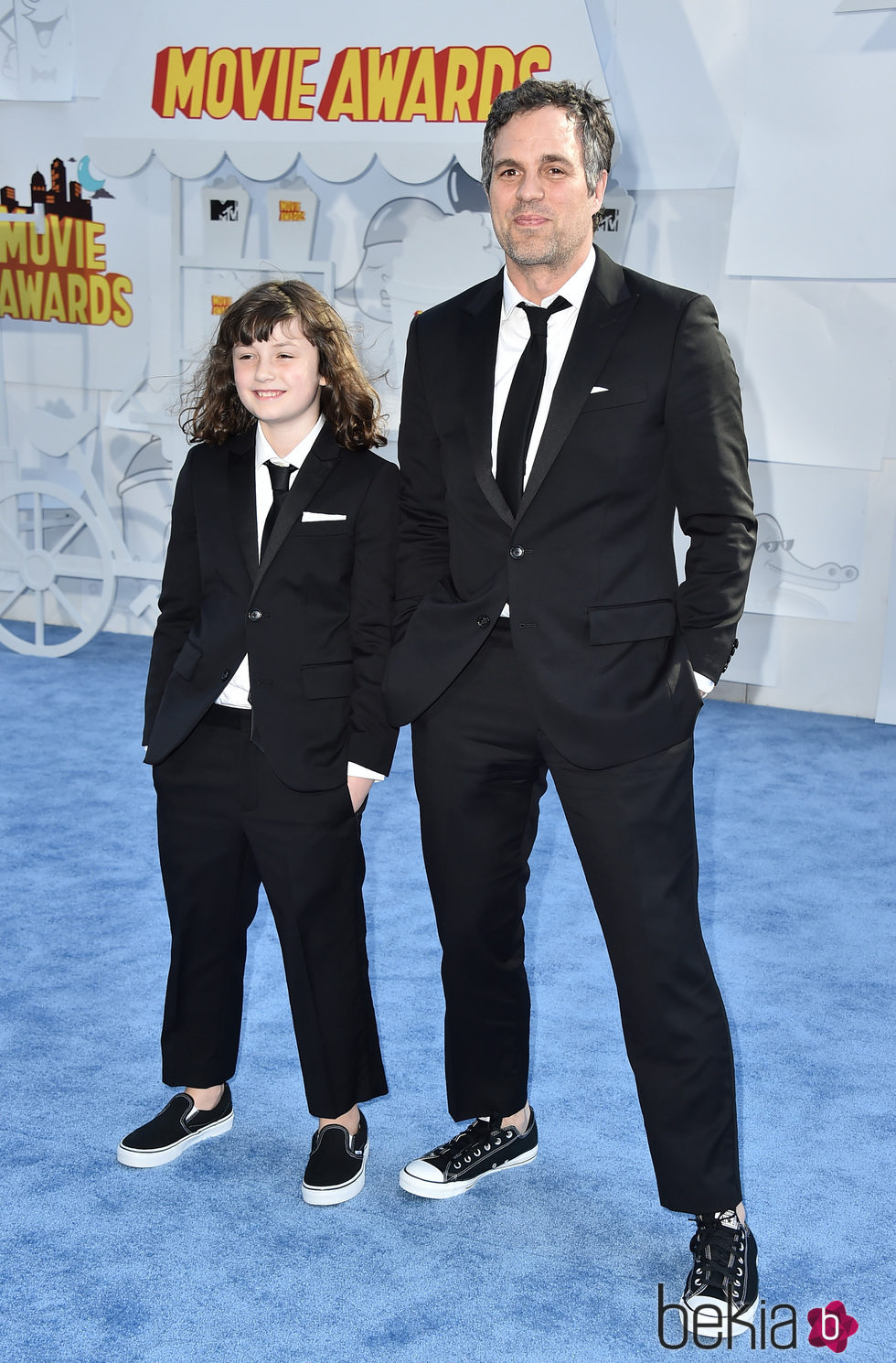 Mark Ruffalo con su hija Bella Ruffalo en los MTV Movie Awards 2015