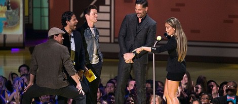 Channing Tatum marcándose un baile en el escenario en los 'MTV Movie Awards' 2015