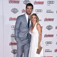 Chris Hemsworth y Elsa Pataky en el estreno de 'Los vengadores: la era de Ultron' en Los Angeles