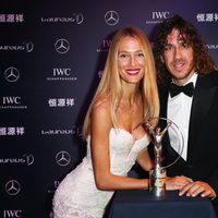 Carles Puyol y Vanesa Lorenzo en la entrega de los Premios Laureus del Deporte 2015