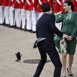 Joaquín y Marie de Dinamarca buscan el tocado de la Princesa Marie en el 75 cumpleaños de Margarita de Dinamarca