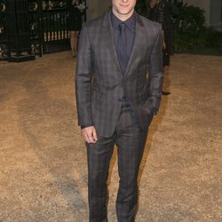 Jamie Bell en una fiesta organizada por Burberry en Los Angeles