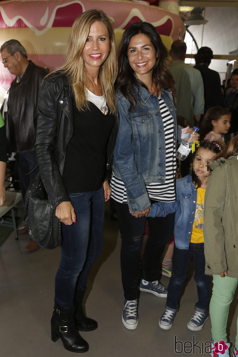 Patricia Cerezo y Nuria Roca en el mercadillo Family Market