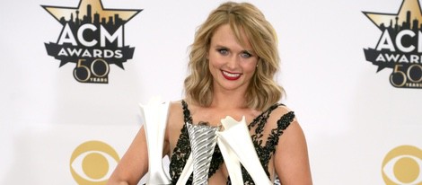 Miranda Lambert con sus galardones en los ACM Awards 2015