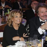 María Teresa Campos y Bigote Arrocet en los Premios Sancho Panza 2015