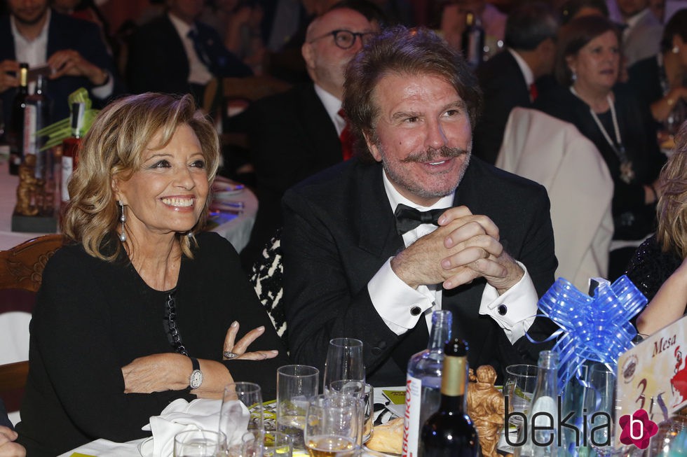 María Teresa Campos y Bigote Arrocet en los Premios Sancho Panza 2015