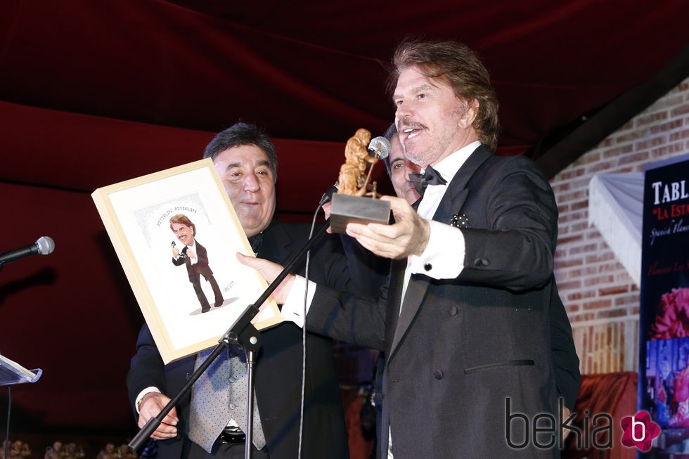 Bigote Arrocet recoge un galardón en los Premios Sancho Panza 2015