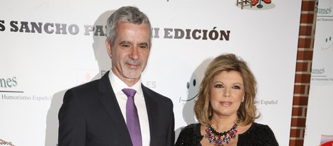 Terelu Campos y José Valenciano a su llegada a los Premios Sancho Panza 2015