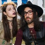 Charlotte Kemp Muhi y Sean Lennon del grupo 'The Ghost Of A Saber Tooth Tiger' en el Coachella 2015