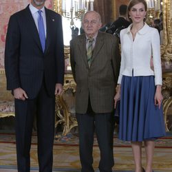 Los Reyes Felipe y Letizia con Juan Goytisolo en el almuerzo previo al Premio Cervantes 2014