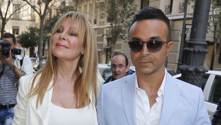 Ana Obregón y Luis Rollán en el funeral de María Pineda en Madrid