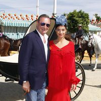 Carlos Herrera con su hija Rocío en la Feria de Abril 2015