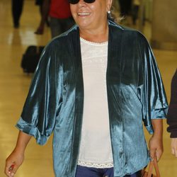 Carmen Gahona en el aeropuerto de Madrid a su vuelta de 'Supervivientes 2015'