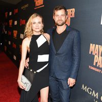 Diane Kruger y Joshua Jackson en el 'Combate del Siglo' en Las Vegas