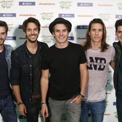 Grupo 'Dvicio' en la gala Nickelodeon Slime Fest 2015