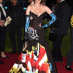 Katy Perry en la alfombra roja de la Gala del Met 2015