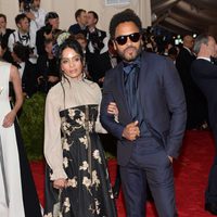 Lenny Kravitz y Lisa Bonet en la alfombra roja de la Gala del Met 2015