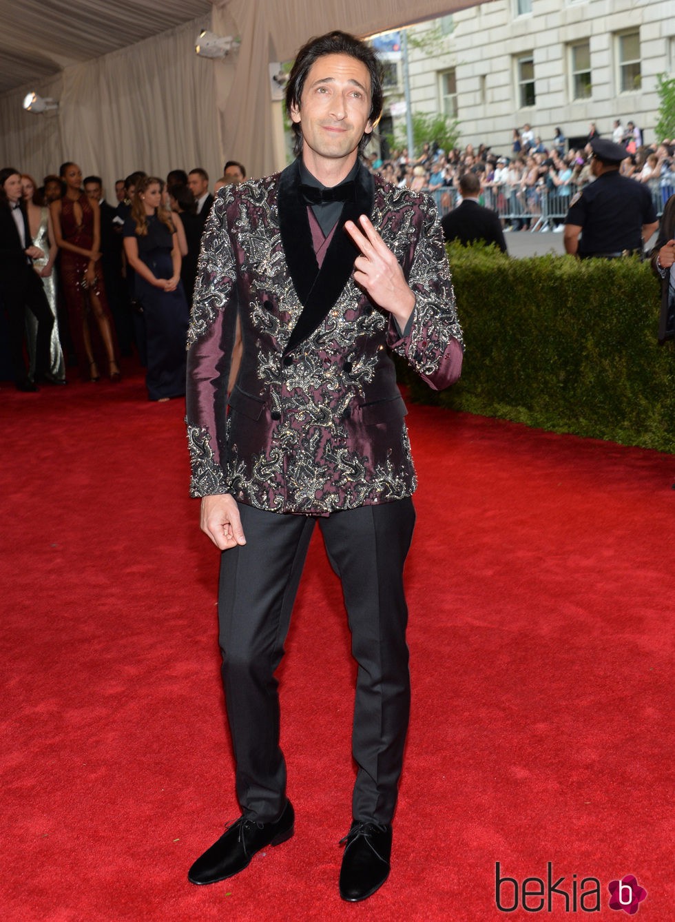 Adrien Brody en la alfombra roja de la Gala del Met 2015