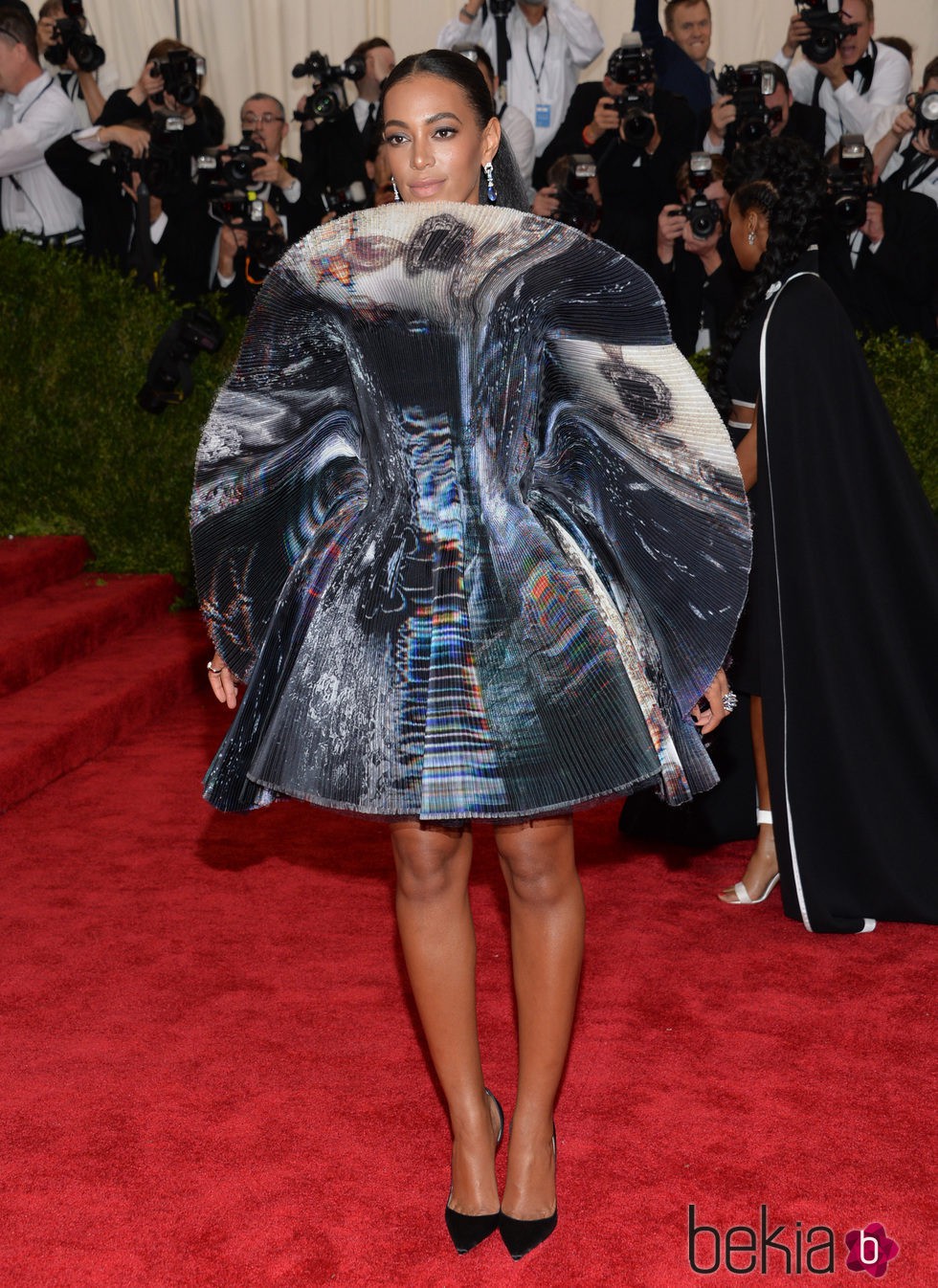 Solange Knowles en la alfombra roja de la Gala del Met 2015