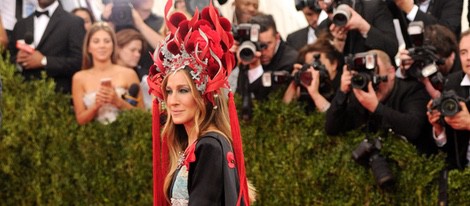 Sarah Jessica Parker en la alfombra roja de la gala MET 2015