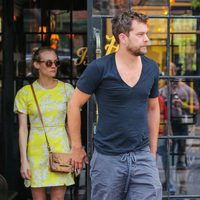 Joshua Jackson y Diane Kruger vuelven a la rutina después de la gala del MET 2015