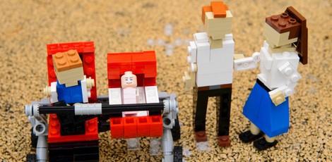 Los Duques de Cambridge y sus hijos Jorge y Carlota en versión Lego