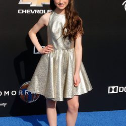 Raffey Cassidy en el estreno de 'Tomorrowland' en Anaheim