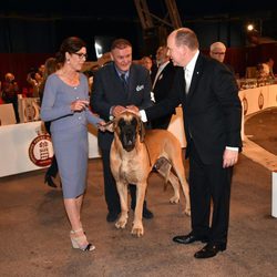 Carolina y Alberto de Mónaco en la clausura de una exposición canina tras el bautizo de Jacques y Gabriella de Mónaco