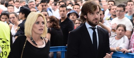 Amaia Salamanca presume de embarazo junto a Rosauro Varo en el Bernabéu