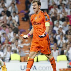 Iker Casillas en el partido de semifinal de la Champions en el Santiago Bernabéu