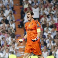 Iker Casillas en el partido de semifinal de la Champions en el Santiago Bernabéu