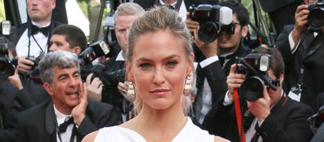 Bar Refaeli en la ceremonia de inauguración del Festival de Cannes 2015