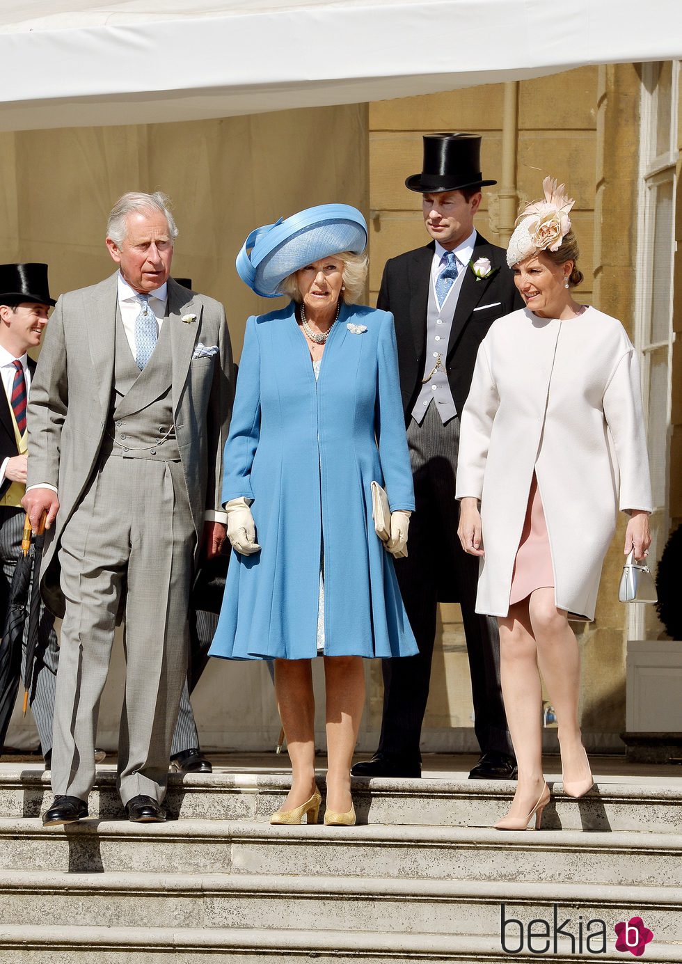 El Príncipe Carlos, la Duquesa de Cornualles y los Condes de Wessex en la Garden Party del Palacio de Buckingham