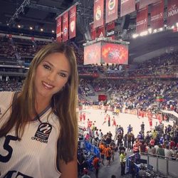 Helen Lindes en el Palacio de los Deportes para animar al Real Madrid en la final de la Euroliga 2015