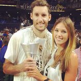 Helen Lindes y Rudy Fernández celebrando la victoria del Real Madrid en la Euroliga 2015