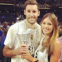 Helen Lindes y Rudy Fernández celebrando la victoria del Real Madrid en la Euroliga 2015