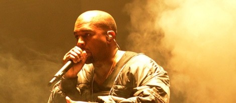 Kanye West actuando en los Billboard Music Awards 2015