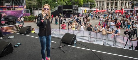 Edurne durante uno de los ensayos en el Eurovision Village de Viena