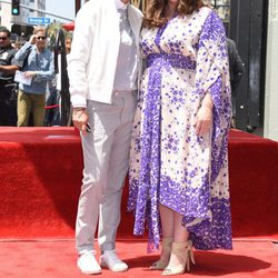 Melissa McCarthy recibe su estrella en el Paseo de la Fama arropada por Ellen DeGeneres