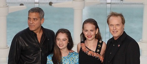 George Clooney, Raffey Cassidy, Britt Robertson y Brad Bird en la premiere española de 'Tomorrowland'