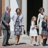 La Princesa Leonor junto a la Familia Real en su Primera Comunión