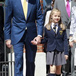 La Princesa Leonor con el Rey Felipe en su Primera Comunión